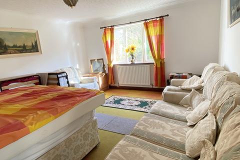 15 Polvelyn Parc, Hayle, TR27 4JP