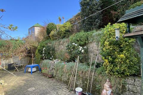 15 Polvelyn Parc, Hayle, TR27 4JP