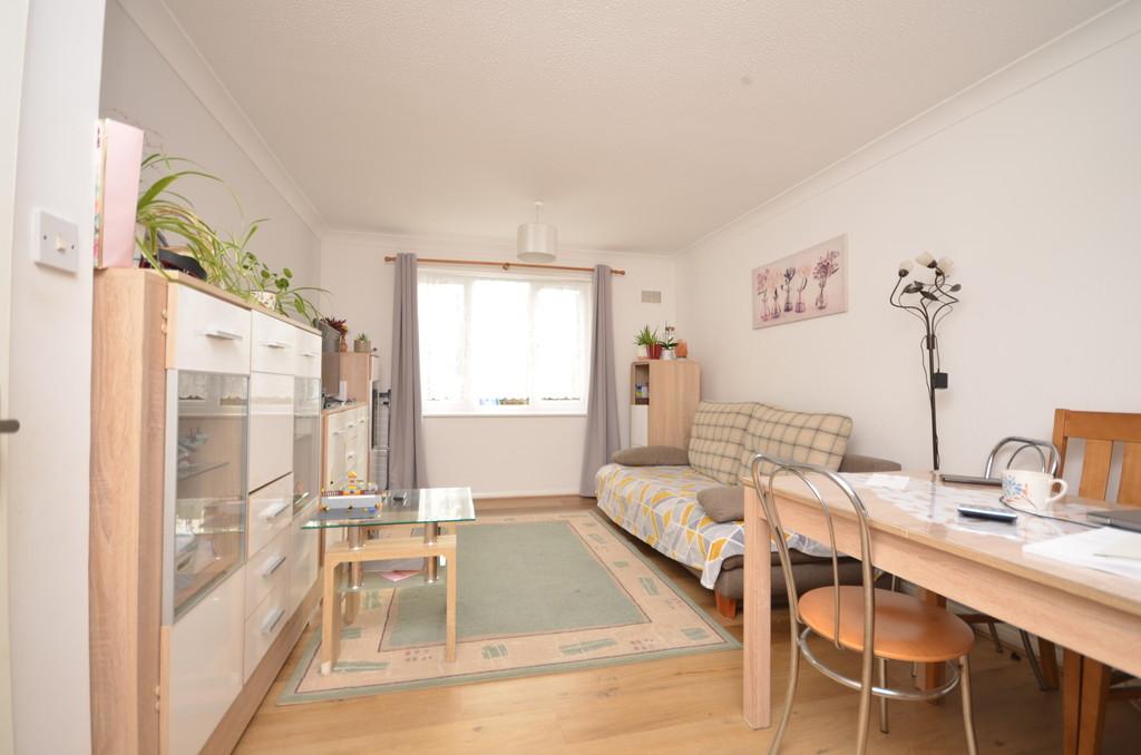 Mead Lane, Bognor Regis 1 bed ground floor flat for sale £145,000