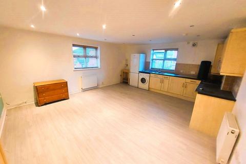 2 bedroom apartment to rent, Ancaster Road , Aigburth