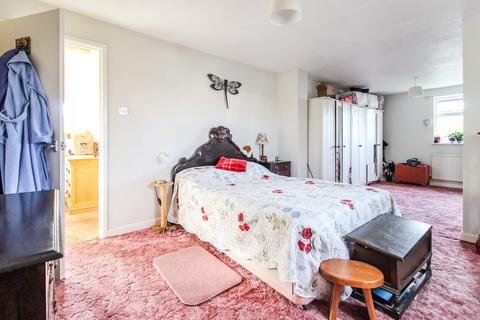 12 Bath Road, Cricklade, Swindon, SN6 6AT