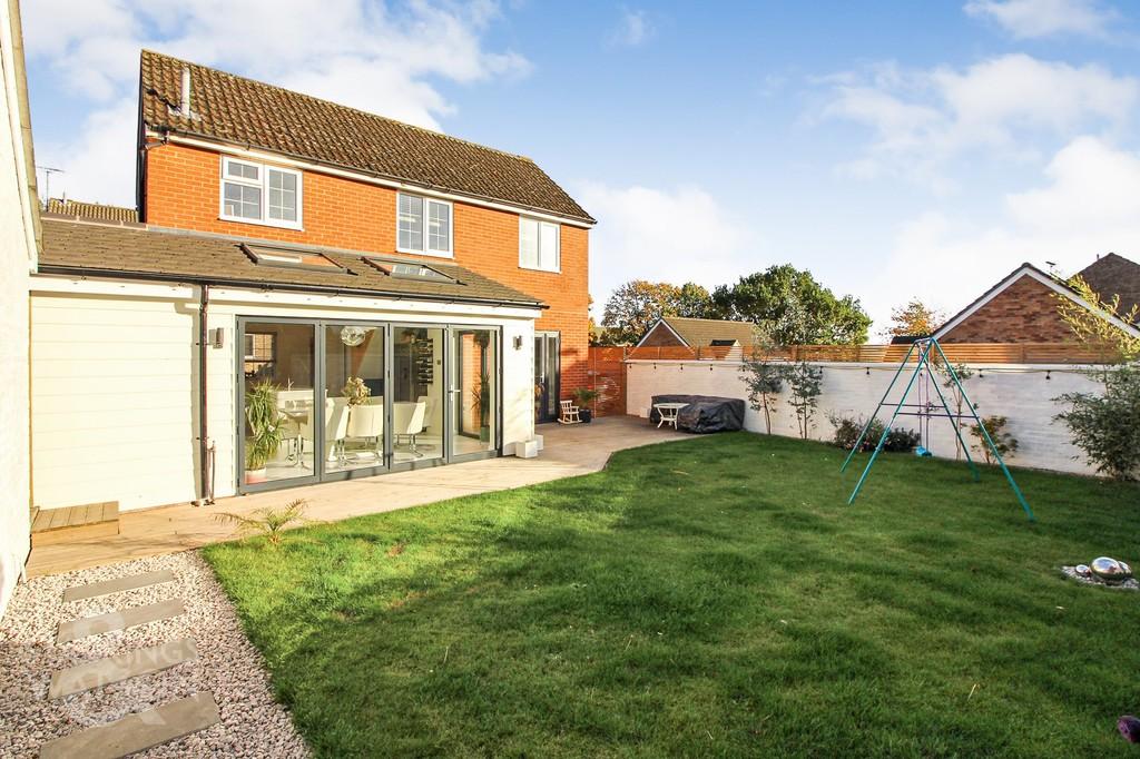 Fisher Road, Diss 3 bed detached house £315,000