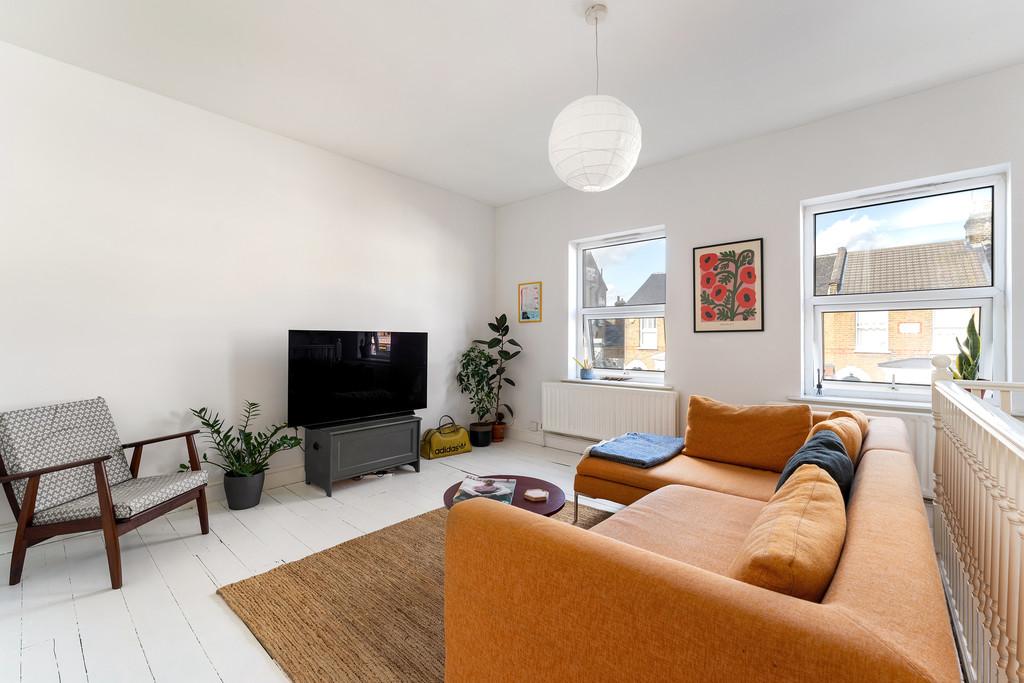 Godwin Road, Forest Gate 2 bed apartment £435,000