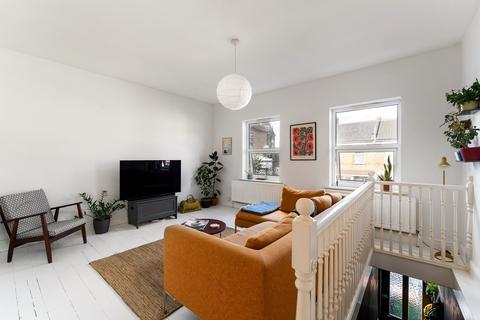 124a Godwin Road, London, E7 0LP