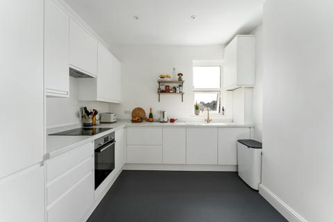 124a Godwin Road, London, E7 0LP