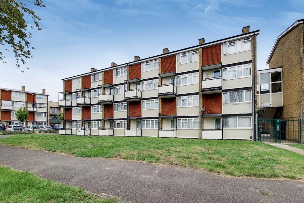 Longheath Gardens, Shirley, Croydon, CR0 2 bed flat £265,000