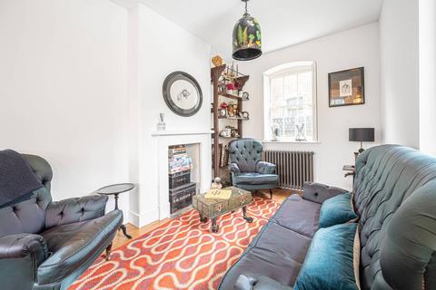 5 bedroom flat to rent, Lutton Terrace, Hampstead, London, NW3