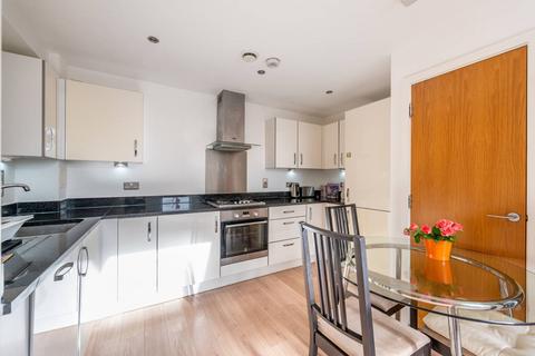 1 bedroom flat for sale, Flowers Close, Gladstone Park, London, NW2