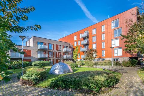 1 bedroom flat for sale, Flowers Close, Gladstone Park, London, NW2