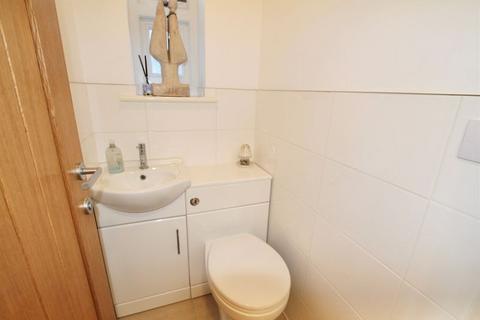 3, Walnut Court High Street, St Margarets At Cliffe, Dover, CT15 6AX