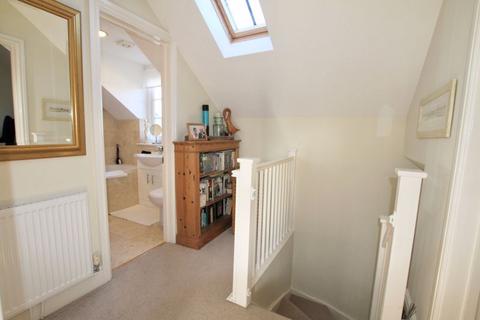 3, Walnut Court High Street, St Margarets At Cliffe, Dover, CT15 6AX