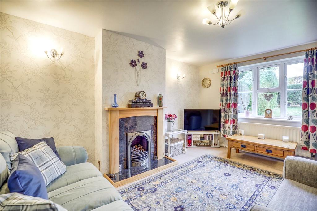 43 Hazelwells Road, Highley... 3 bed semidetached house £210,000