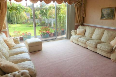4 bedroom detached house for sale - Pear Tree Drive, Great Barr, Birmingham B43 6HR