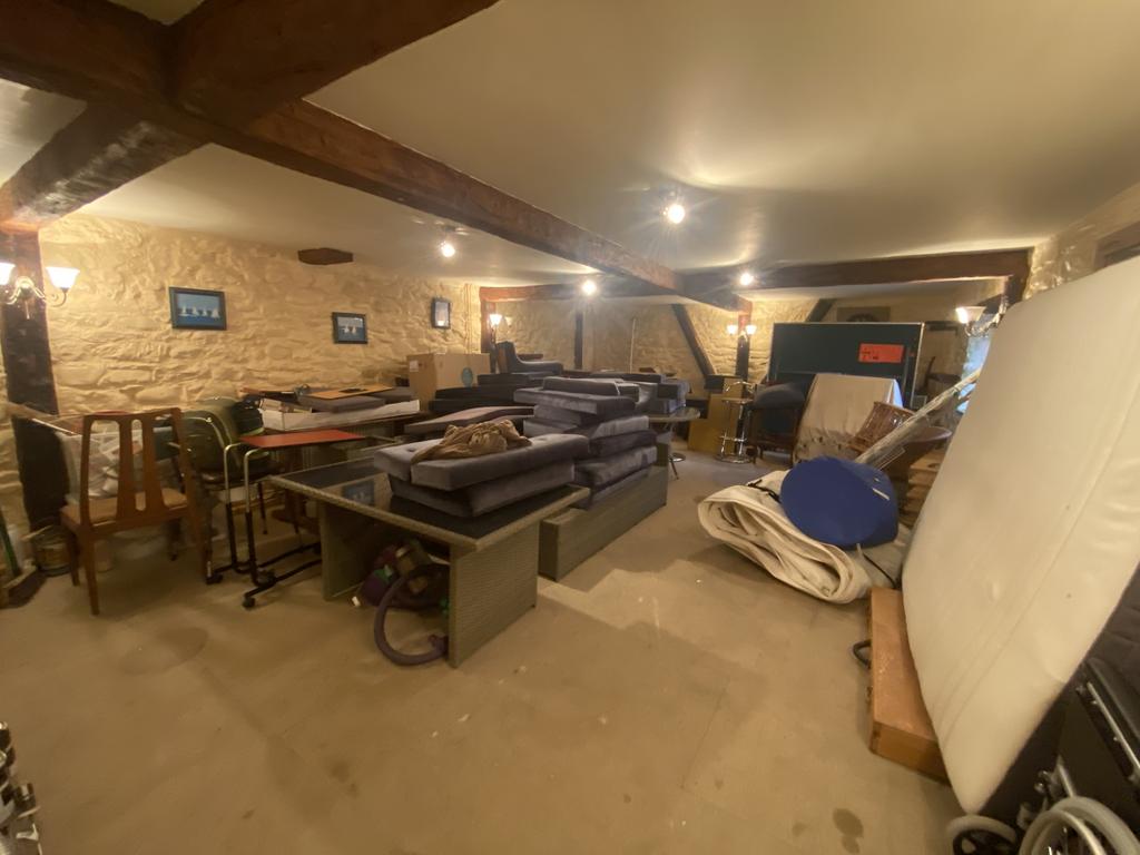 Side Storage Room