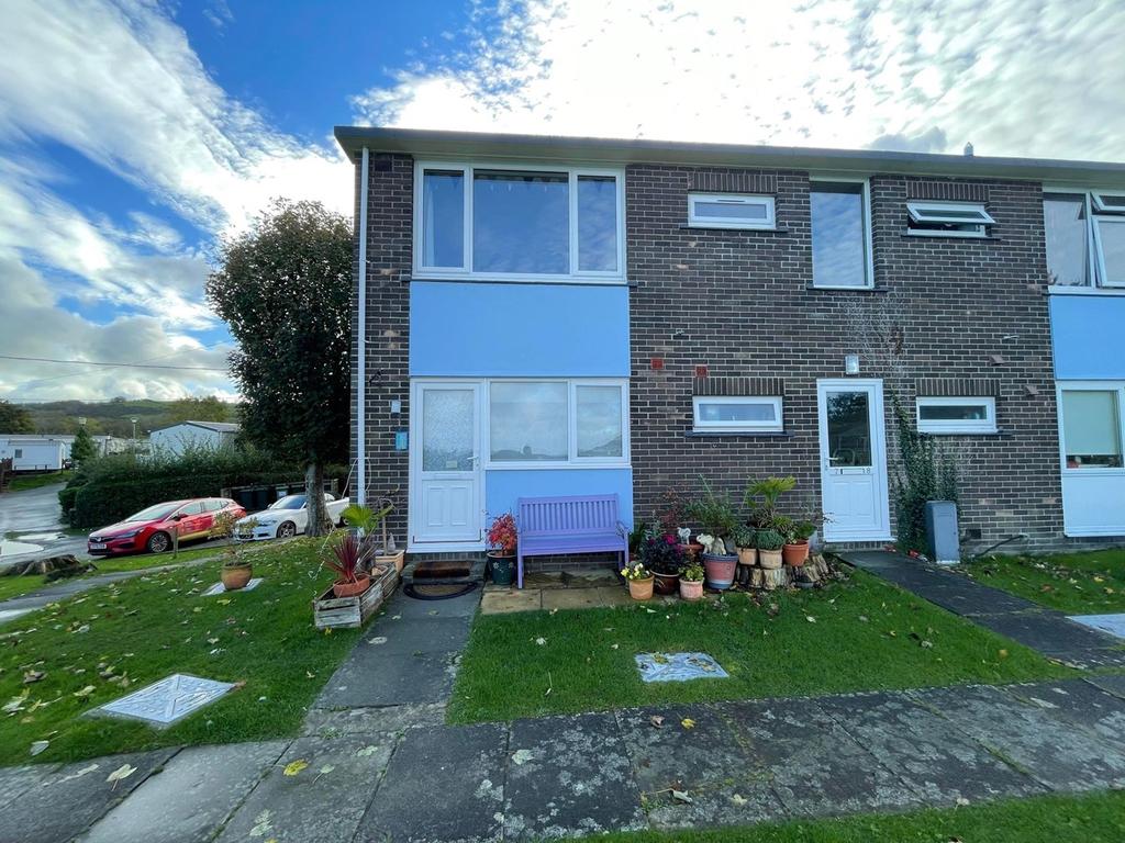 Morfa Gwyn, New Quay, SA45 2 bed apartment £160,000