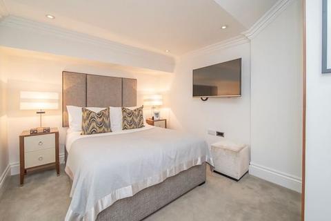 1 bedroom apartment to rent, Garden House, Kensington Gardens Square