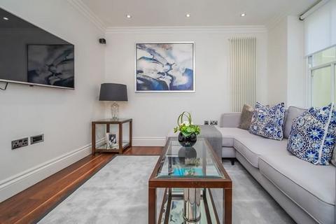 1 bedroom apartment to rent, Garden House, Kensington Gardens Square