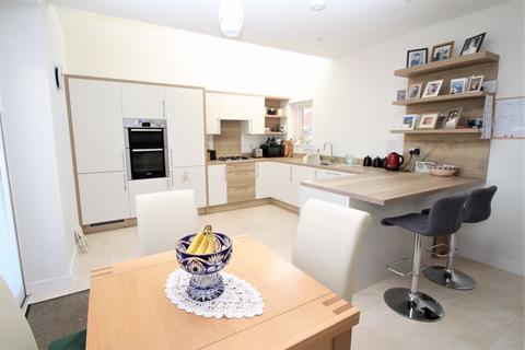 undefined, Hawkinge - Offers in Excess of £370,000