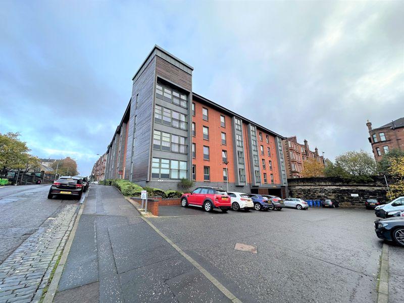 Thornwood Avenue, Partick, Glasgow 3 bed apartment £195,000