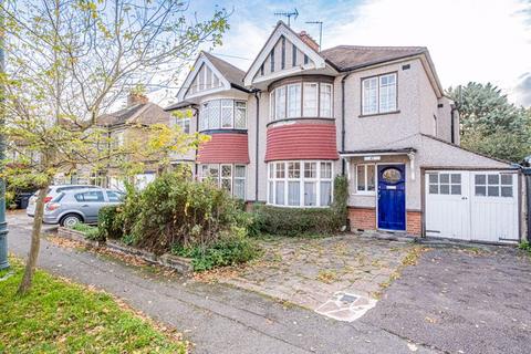3 bedroom semi-detached house for sale - Lankers Drive, Harrow