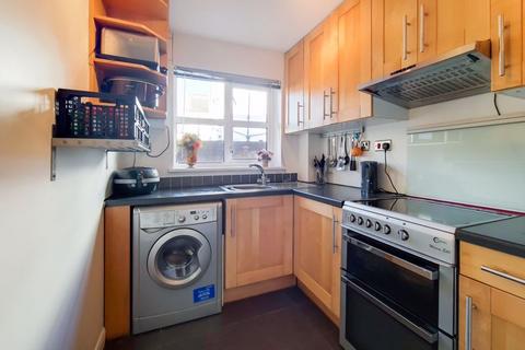 1 bedroom apartment for sale, Darmaine Close, South Croydon