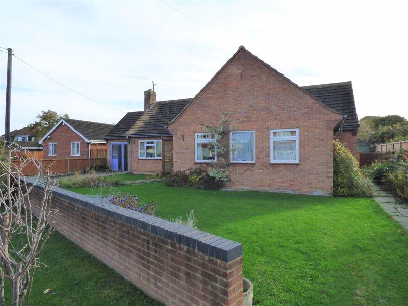 Elmgrove Road West, Gloucester 3 bed detached bungalow for sale £465,000