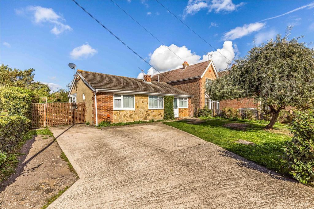 Oving Road, Chichester, West Sussex, PO19 4 bed bungalow for sale £