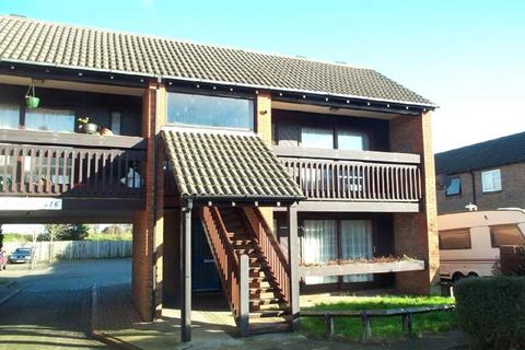 1 bedroom apartment to rent, Osborne Crescent, Chichester, PO19