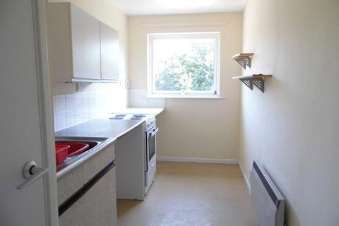 1 bedroom apartment to rent, Osborne Crescent, Chichester, PO19