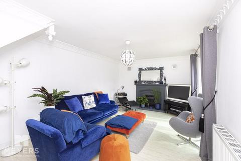 48b Darracott Road, Bournemouth, BH5 2AY