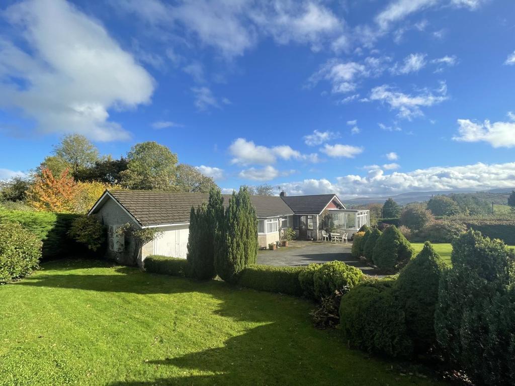 Battle, Brecon, LD3 3 bed detached bungalow £550,000
