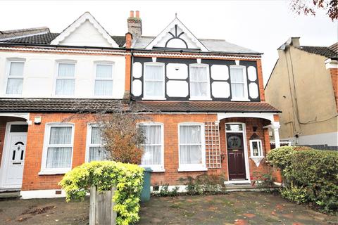 4 bedroom end of terrace house for sale - Tremaine Road, London, SE20