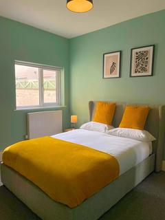 undefined, Room 2, 154 Grimsby Road