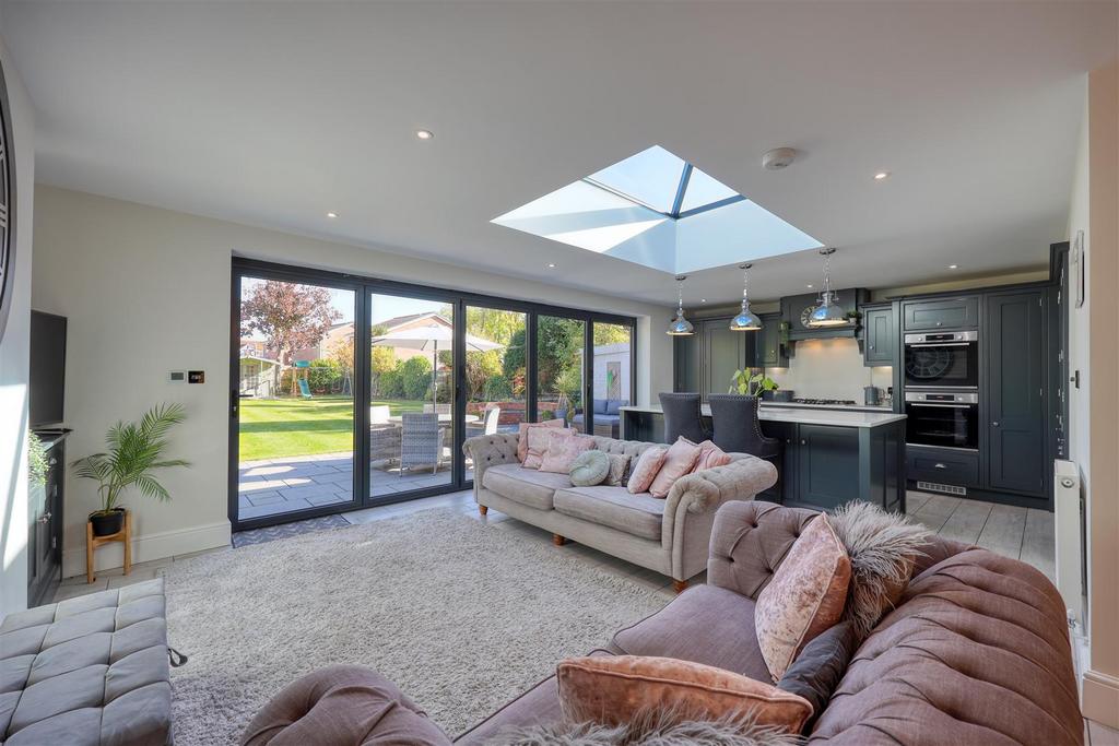 Ashburton Road, Hugglescote 3 bed detached house for sale £545,000