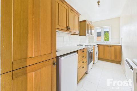 2 bedroom apartment to rent, Maplin Park, Slough, Berkshire, SL3