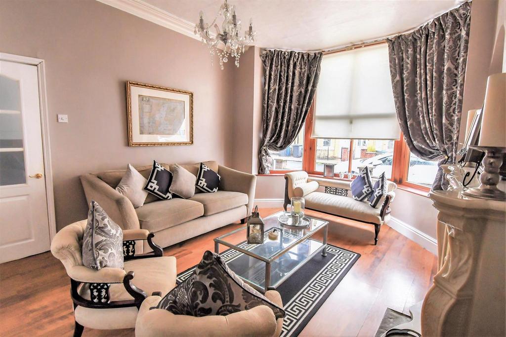 East Park Avenue, Hull 4 bed end of terrace house £156,500