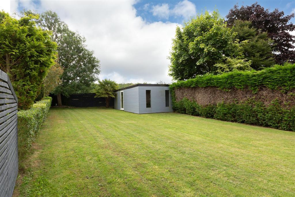005 - 22 Old Mill Close.jpg