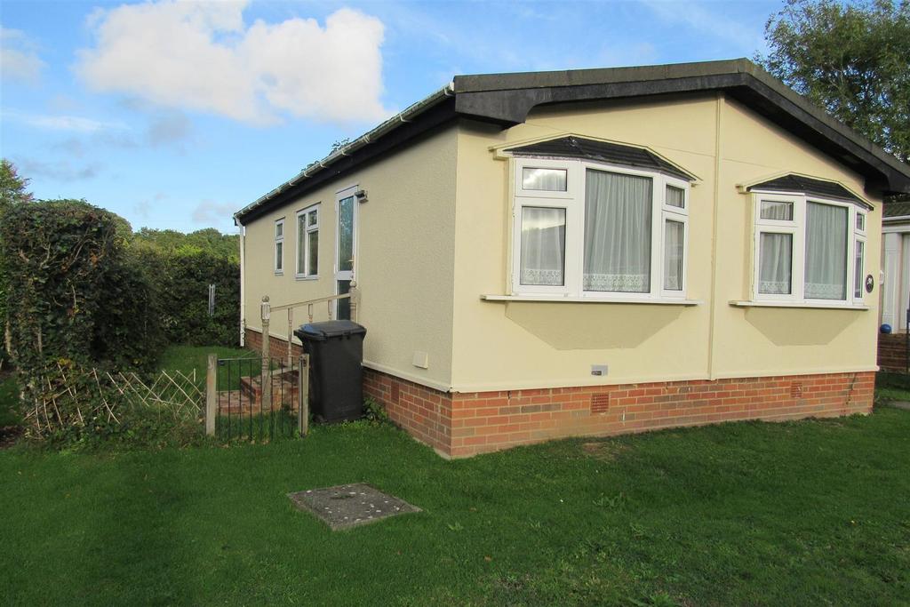 Woodlands Estate, Honey Hill, Blean... 2 bed park home £99,995