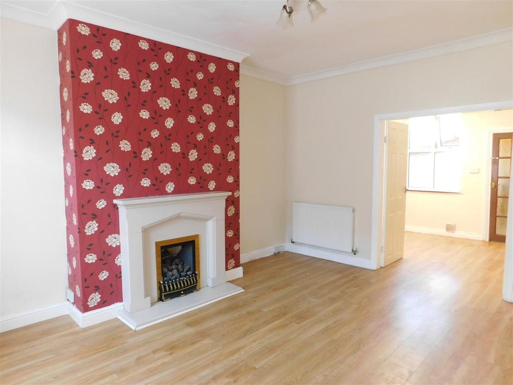 Baxendale Street, Bolton 2 bed terraced house £725 pcm (£167 pw)