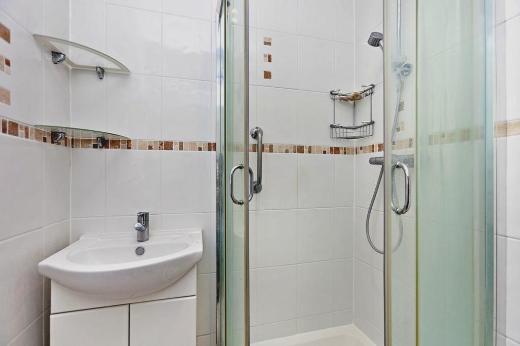 Groveroadbathroom.jpg