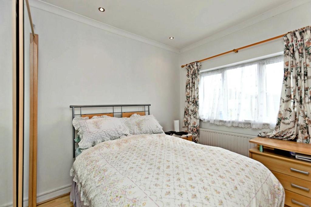 Groveroadbedroom.jpg
