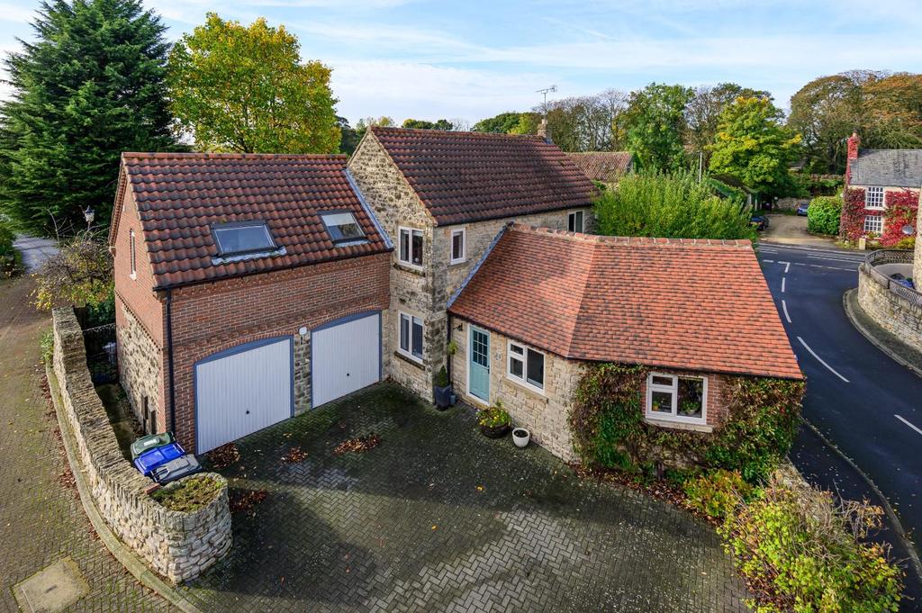 Rockingham Court, Towton, Tadcaster 4 bed detached house £495,000