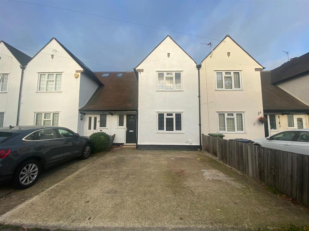 Blindmans Lane, Cheshunt 3 bed house £1,600 pcm (£369 pw)