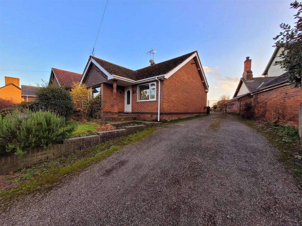 Main Street, Mapperley Village 3 bed detached house for sale £440,000