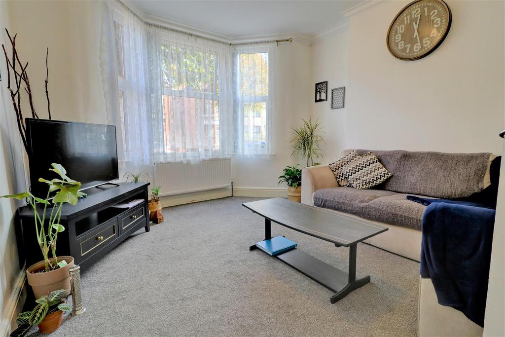 Norman Avenue, Nuneaton 3 bed semidetached house £199,950