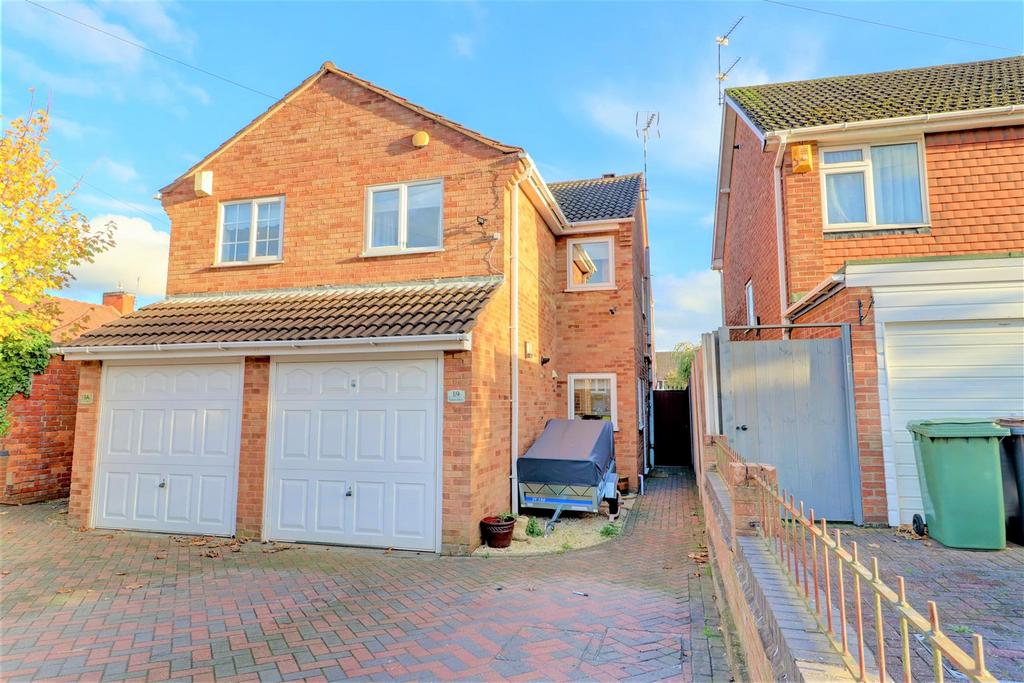 Radnor Drive, Nuneaton 3 bed semidetached house £235,000