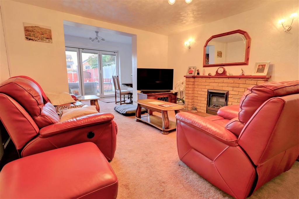 Radnor Drive, Nuneaton 3 bed semidetached house £235,000