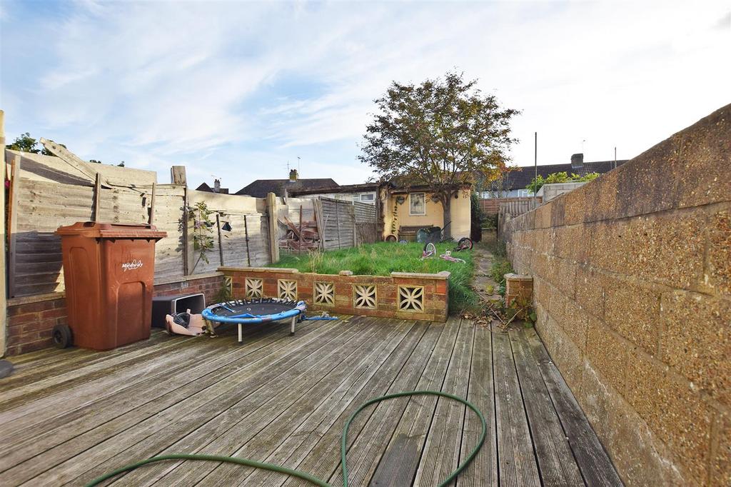 Livingstone Road, Gillingham 3 bed terraced house £250,000