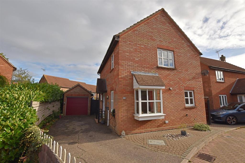 Great Smials, South Woodham Ferrers 3 bed detached house for sale £