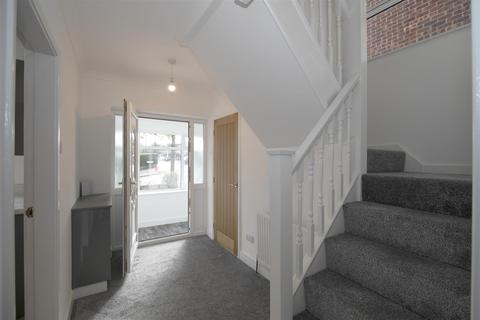 20 Helliwell Lane, Deepcar, Sheffield, S36 2QH